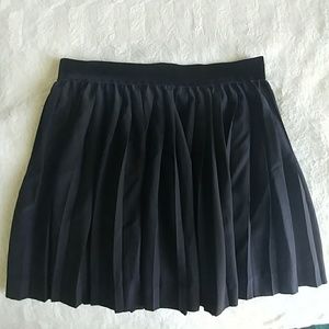 H&M Pleated Skirt